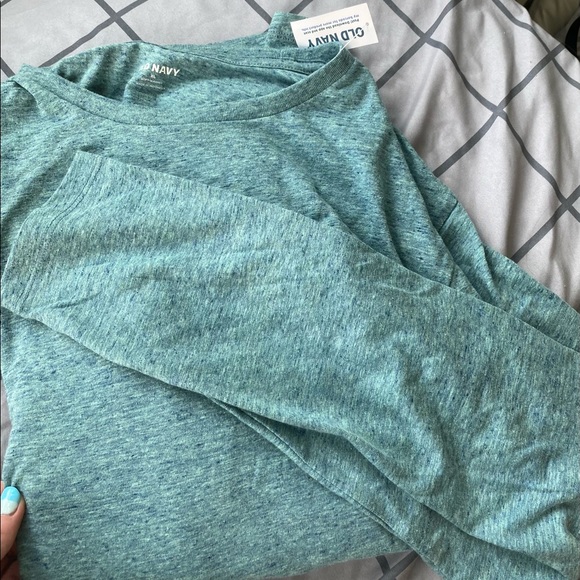 old navy long sleeve - Picture 3 of 3